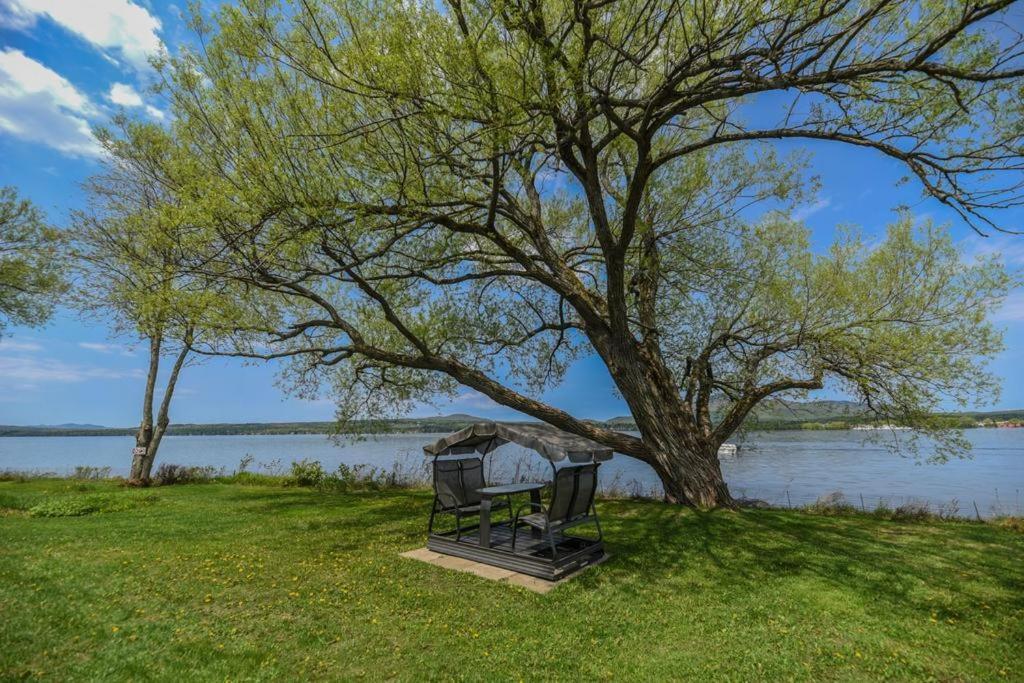 O'Berge Du Village C304 - Bord De L'Eau Magog Ngoại thất bức ảnh