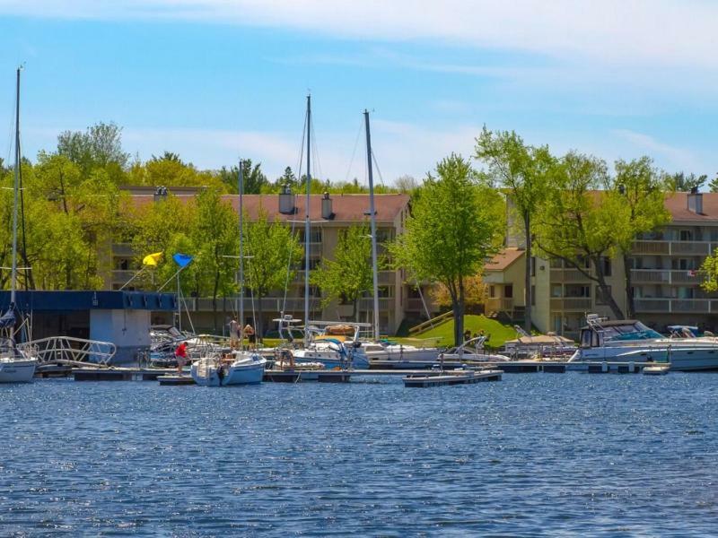 O'Berge Du Village C304 - Bord De L'Eau Magog Ngoại thất bức ảnh